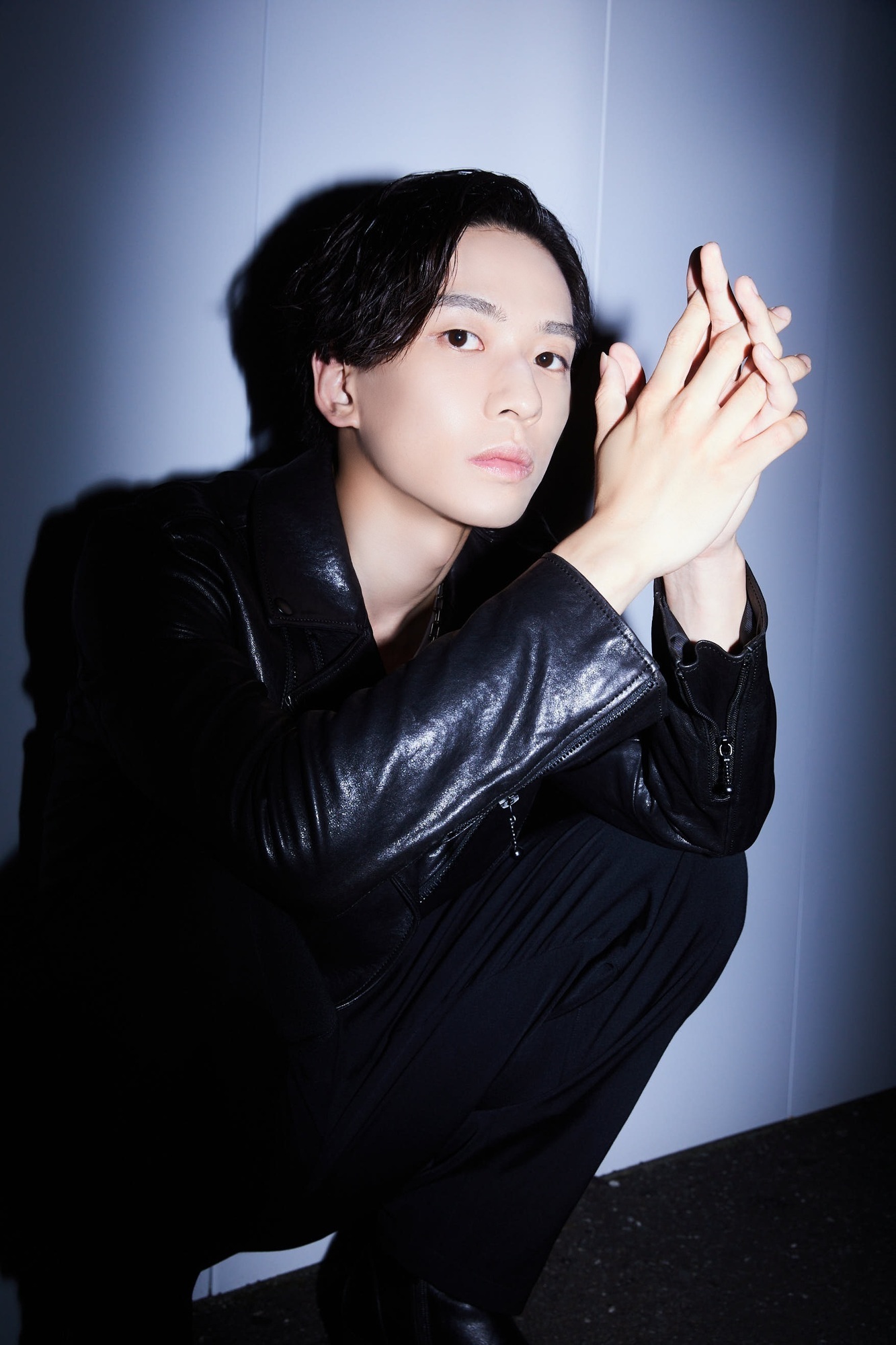 吉高志音2025カレンダーブック」発売決定 | 吉高志音 OFFICIAL SITE